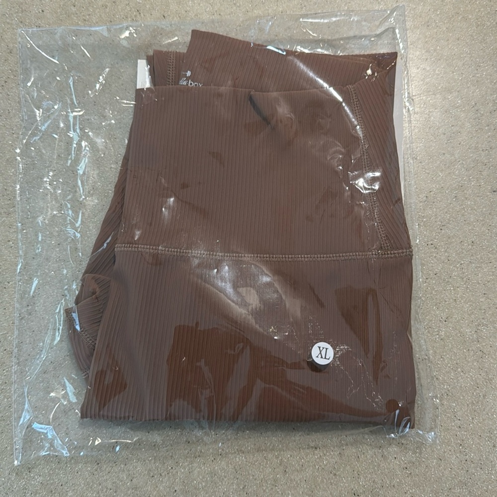 Barbella Box Leggings XL NWT